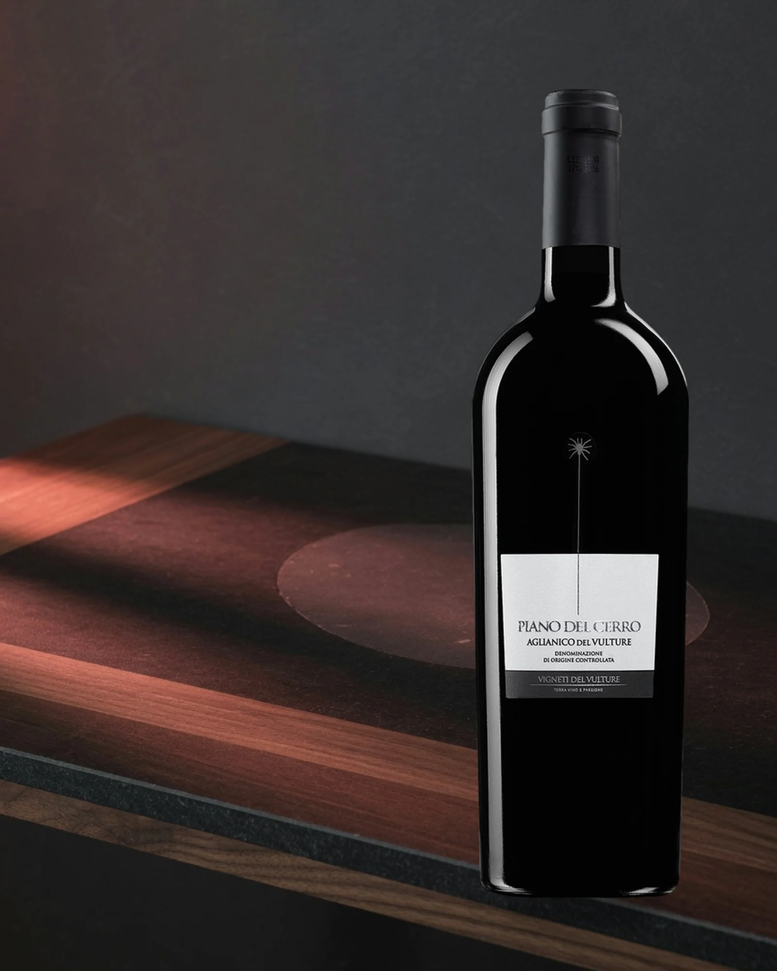 Piano del Cerro — красное Aglianico del Vulture DOC хозяйства Vigneti del Vulture