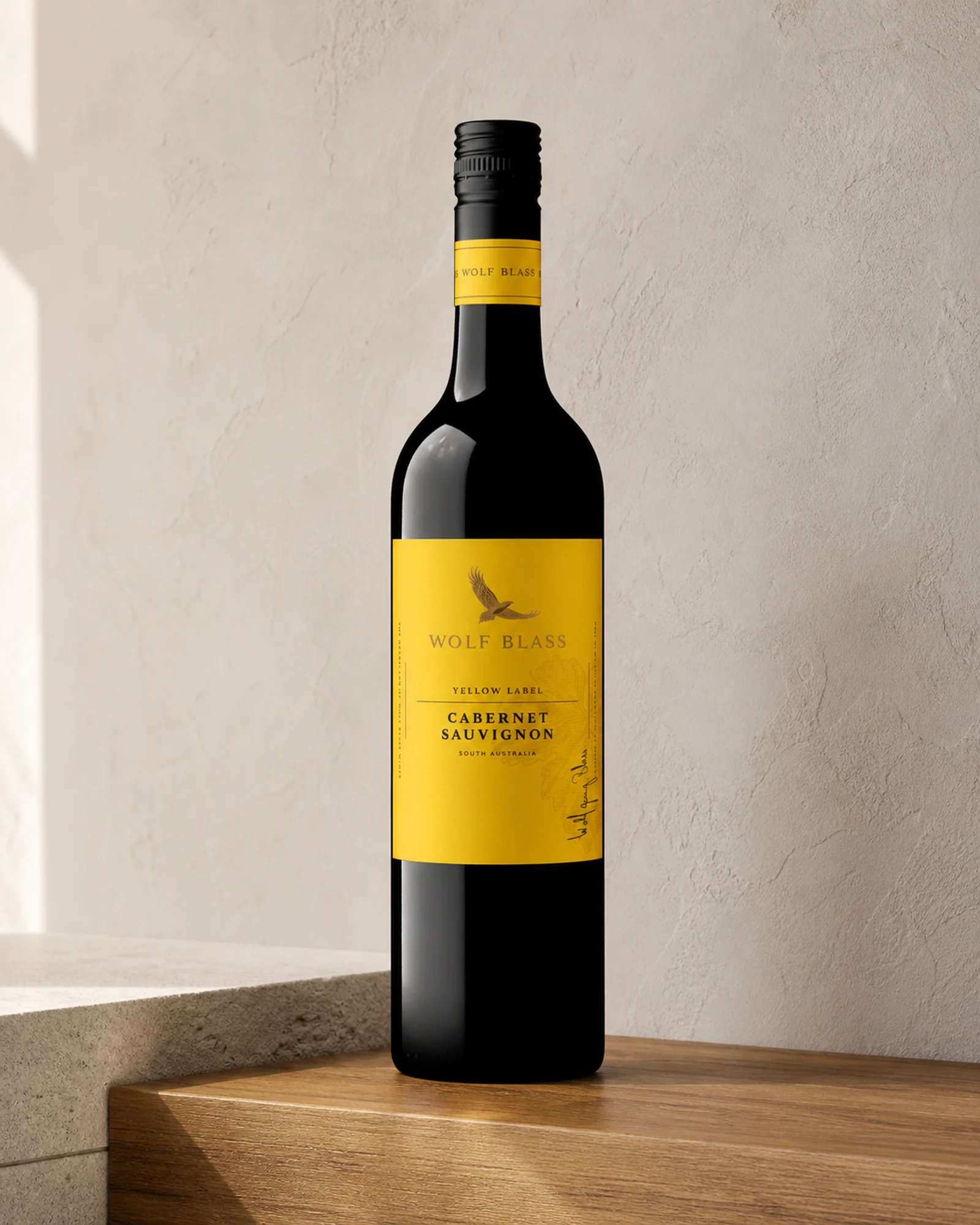 Wolf Blass Yellow Label Cabernet Sauvignon 2019 — австралийское красное каберне совиньон линейки Yellow Label, винтаж 2019