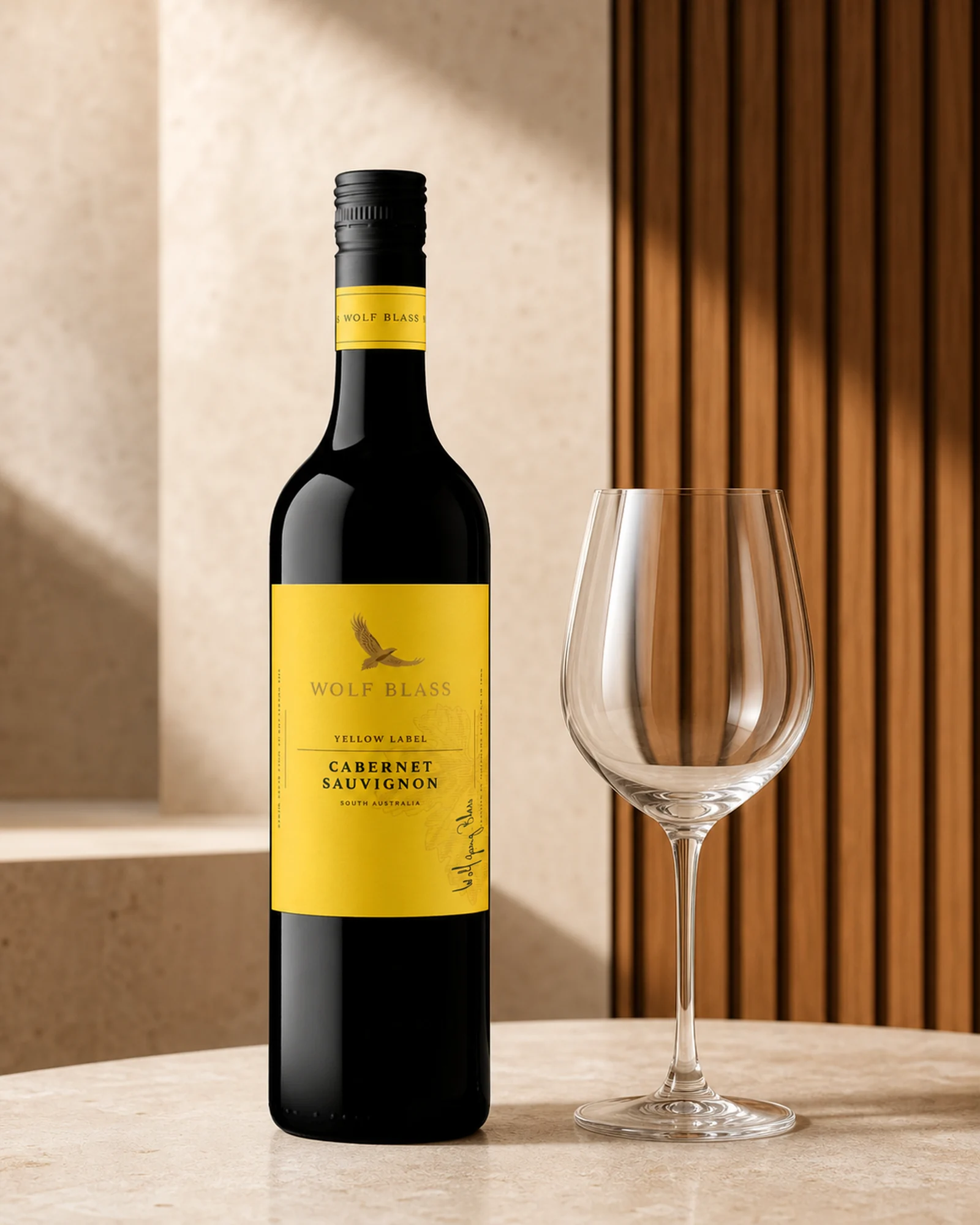 Wolf Blass Yellow Label Cabernet Sauvignon 2019 — австралийское красное каберне совиньон линейки Yellow Label, винтаж 2019