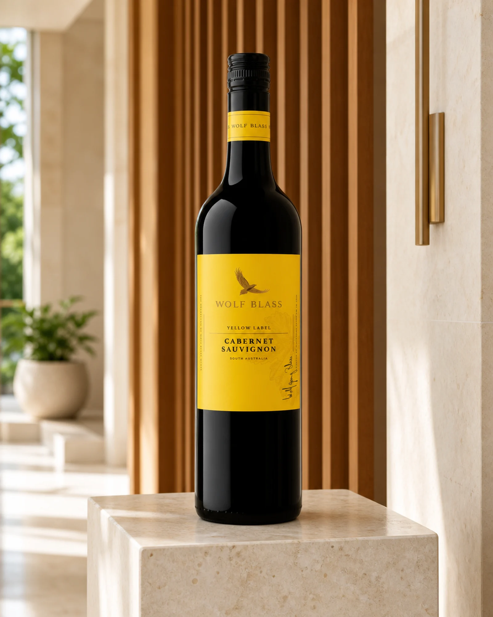 Wolf Blass Yellow Label Cabernet Sauvignon 2019 — австралийское красное каберне совиньон линейки Yellow Label, винтаж 2019
