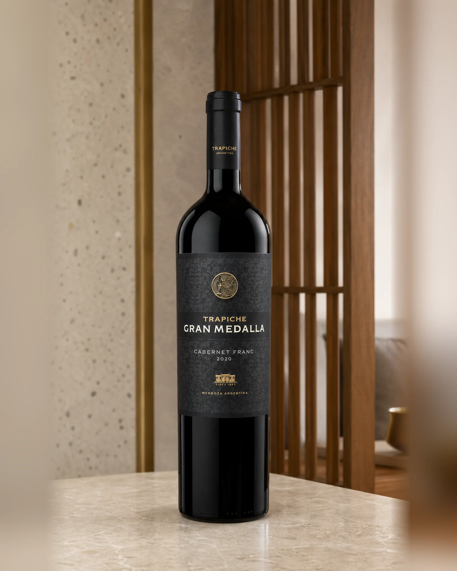 Trapiche Gran Medalla Cabernet Franc 2020 — красное аргентинское вино урожая 2020 года из линейки Grand Medalla