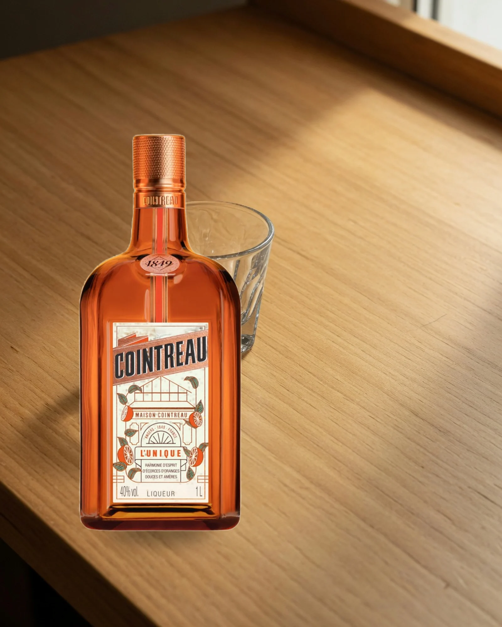 Cointreau — апельсиновый ликёр из Анже