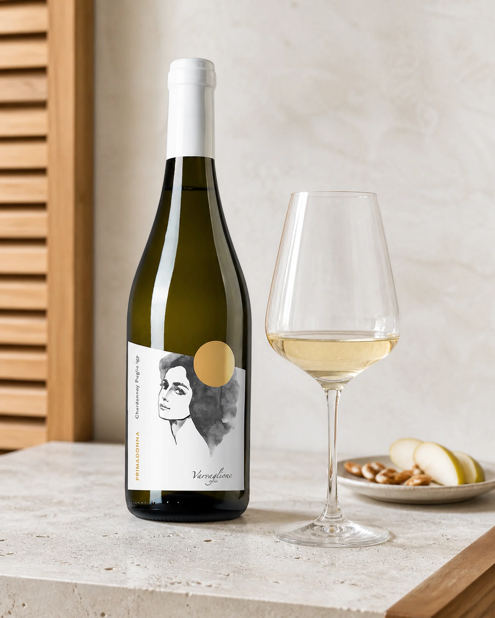 Varvaglione Primadonna Chardonnay Puglia 2022 — сухое белое шардоне IGP Puglia линейки Primadonna