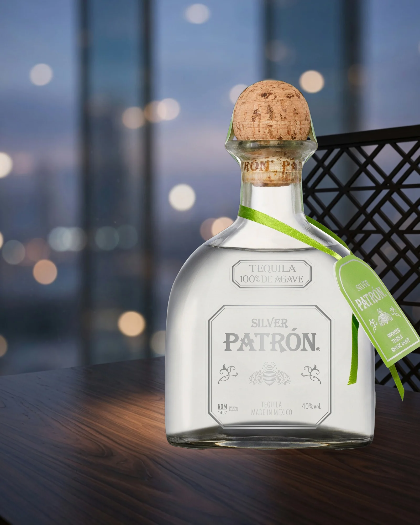 Patrón Silver — серебряная текила бренда Patrón