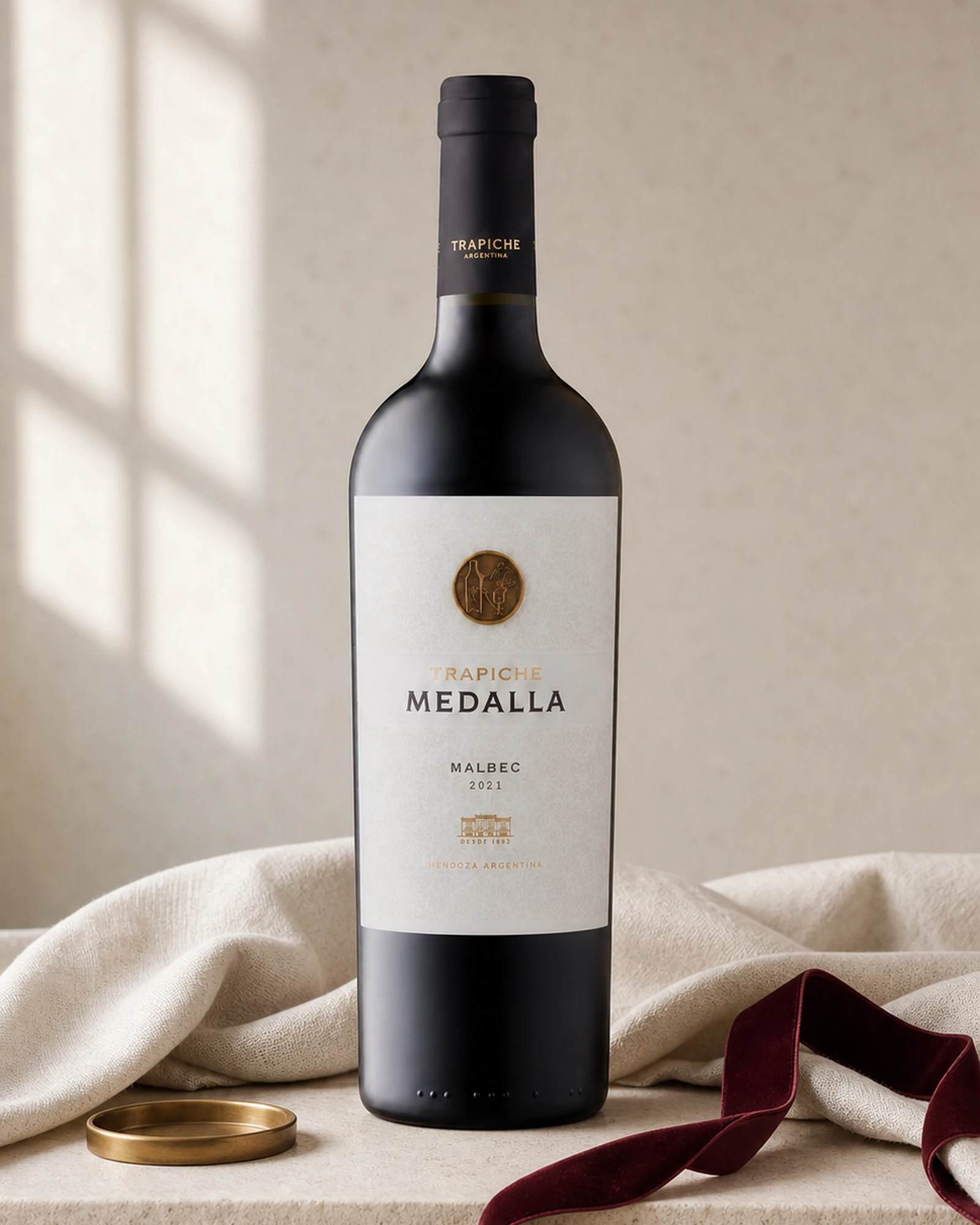 Trapiche Medalla Malbec 2021 — аргентинский мальбек линейки Medalla