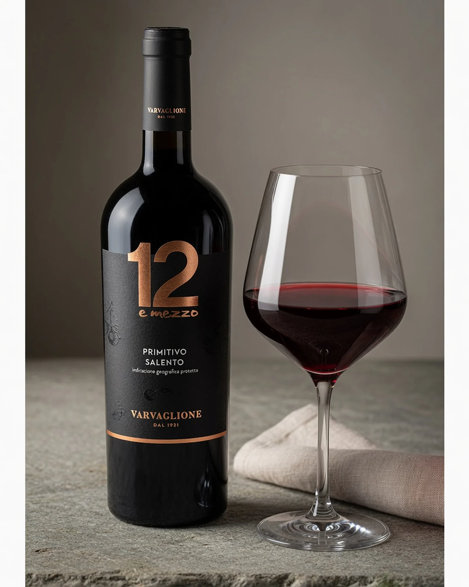 Varvaglione 12 e Mezzo Primitivo Salento 2021 — красное вино Примитиво Саленто