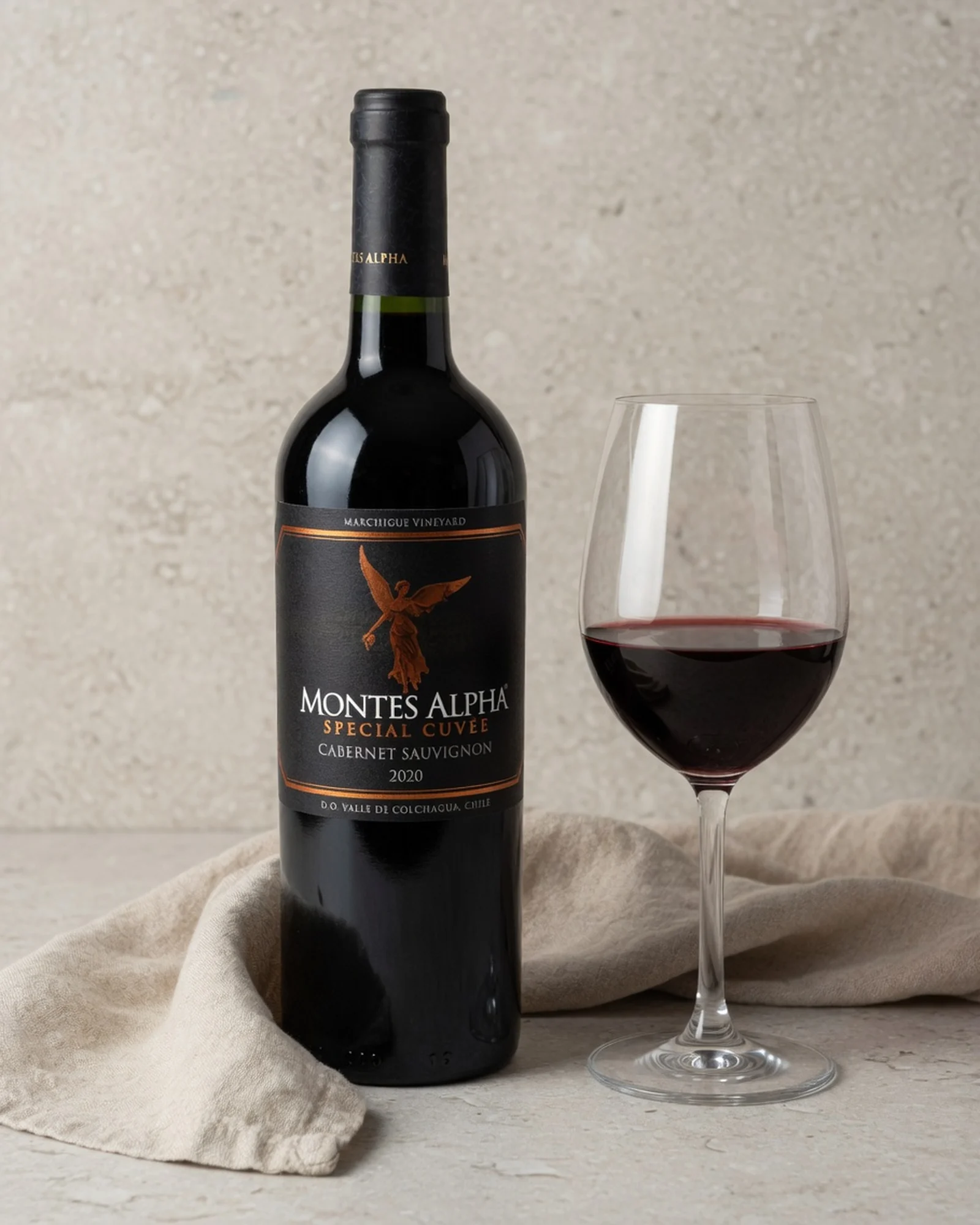 Montes Alpha Special Cuvée Cabernet Sauvignon 2020 — чилийское каберне совиньон линейки Alpha Special Cuvée