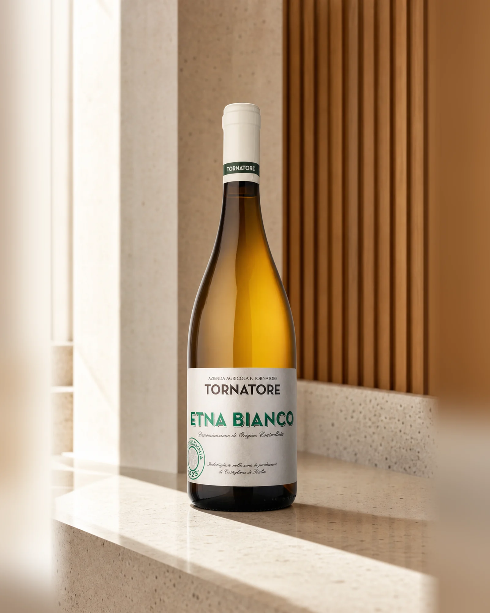 Tornatore Etna Bianco 2023 — белое Etna DOC 2023 хозяйства Tornatore с северного склона Этны