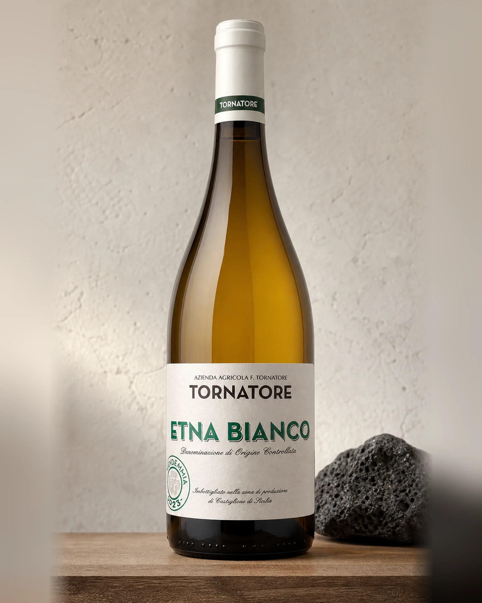 Tornatore Etna Bianco 2023 — белое Etna DOC 2023 хозяйства Tornatore с северного склона Этны