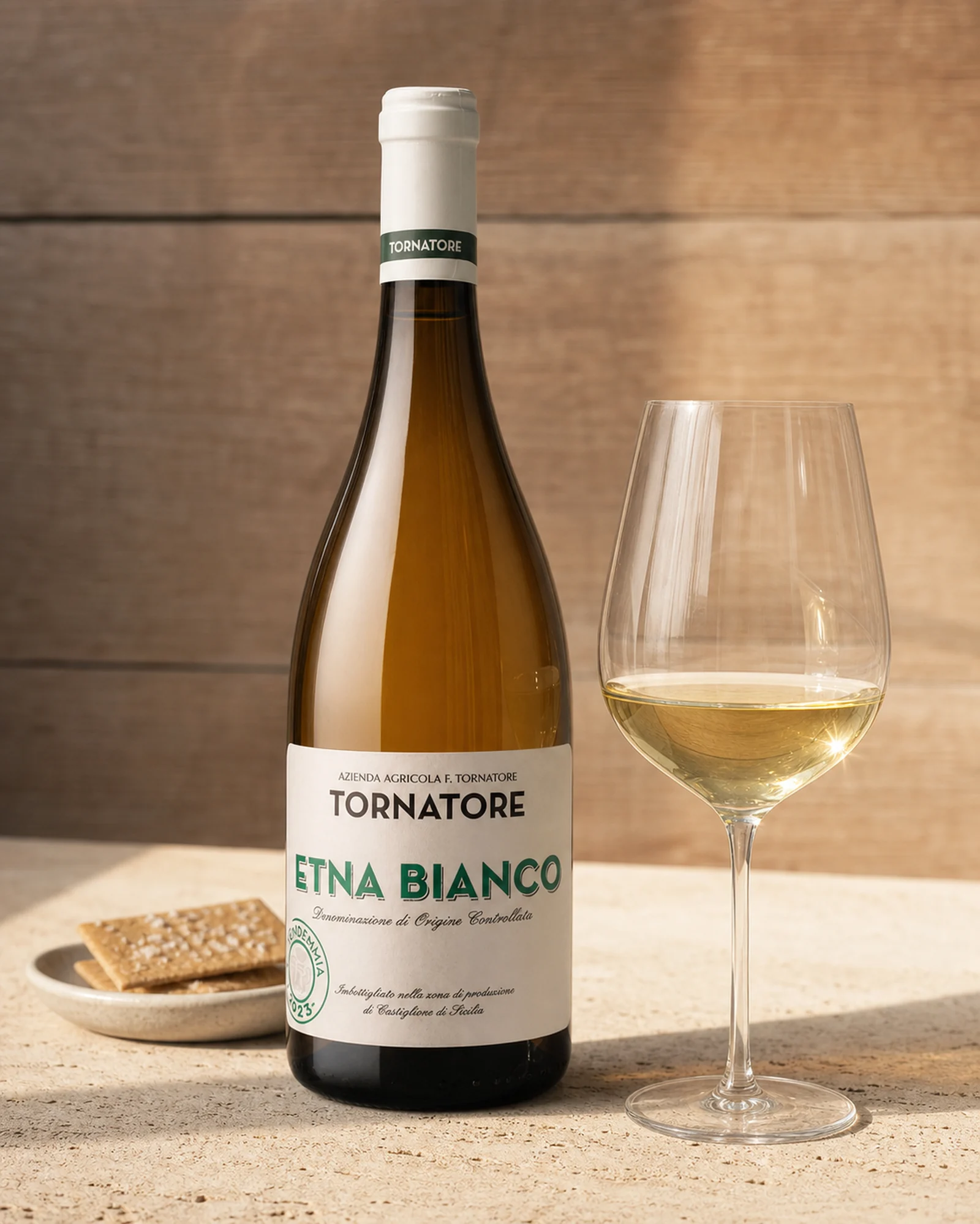 Tornatore Etna Bianco 2023 — белое Etna DOC 2023 хозяйства Tornatore с северного склона Этны
