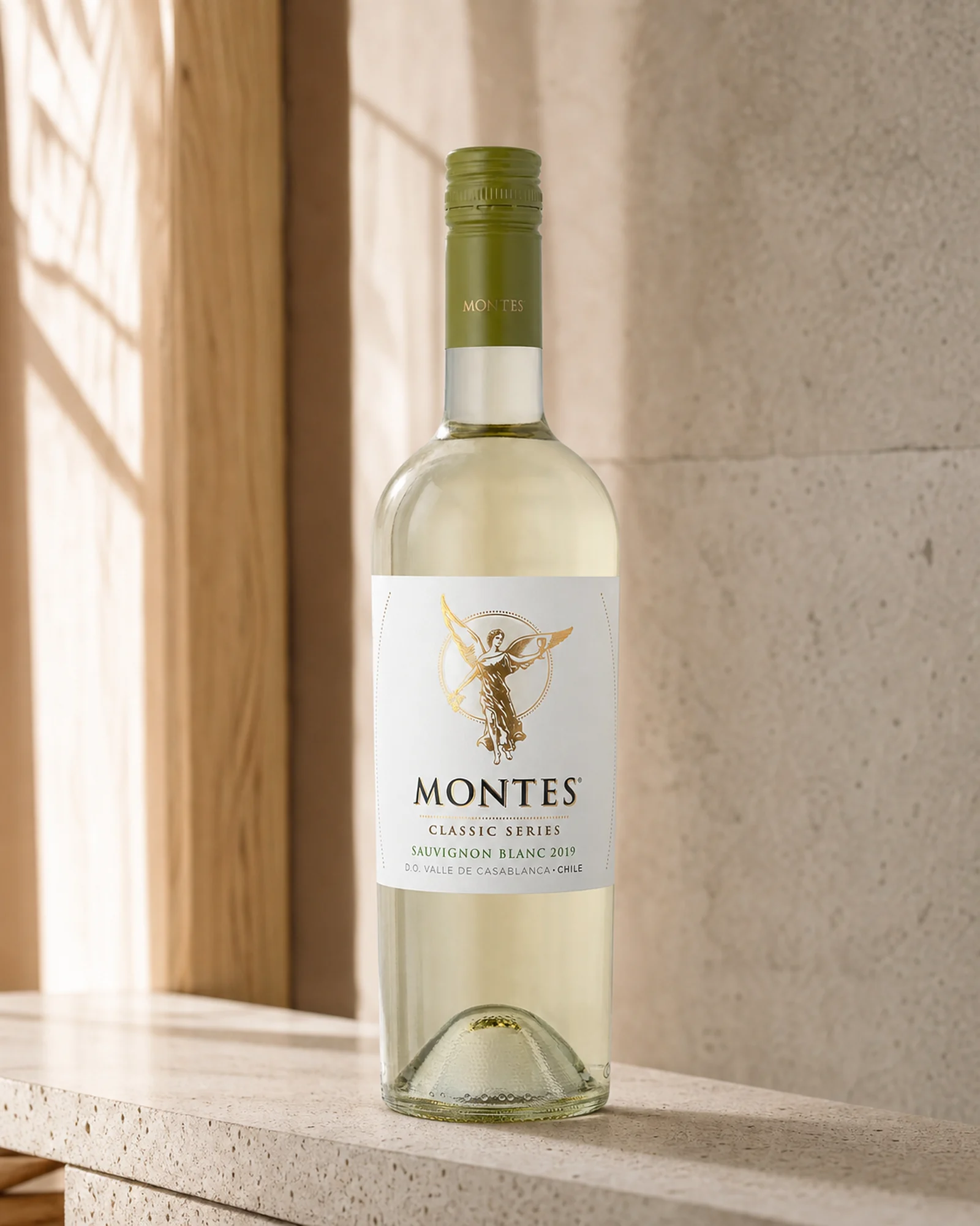 Montes Classic Sauvignon Blanc — чилийское белое сухое совиньон блан