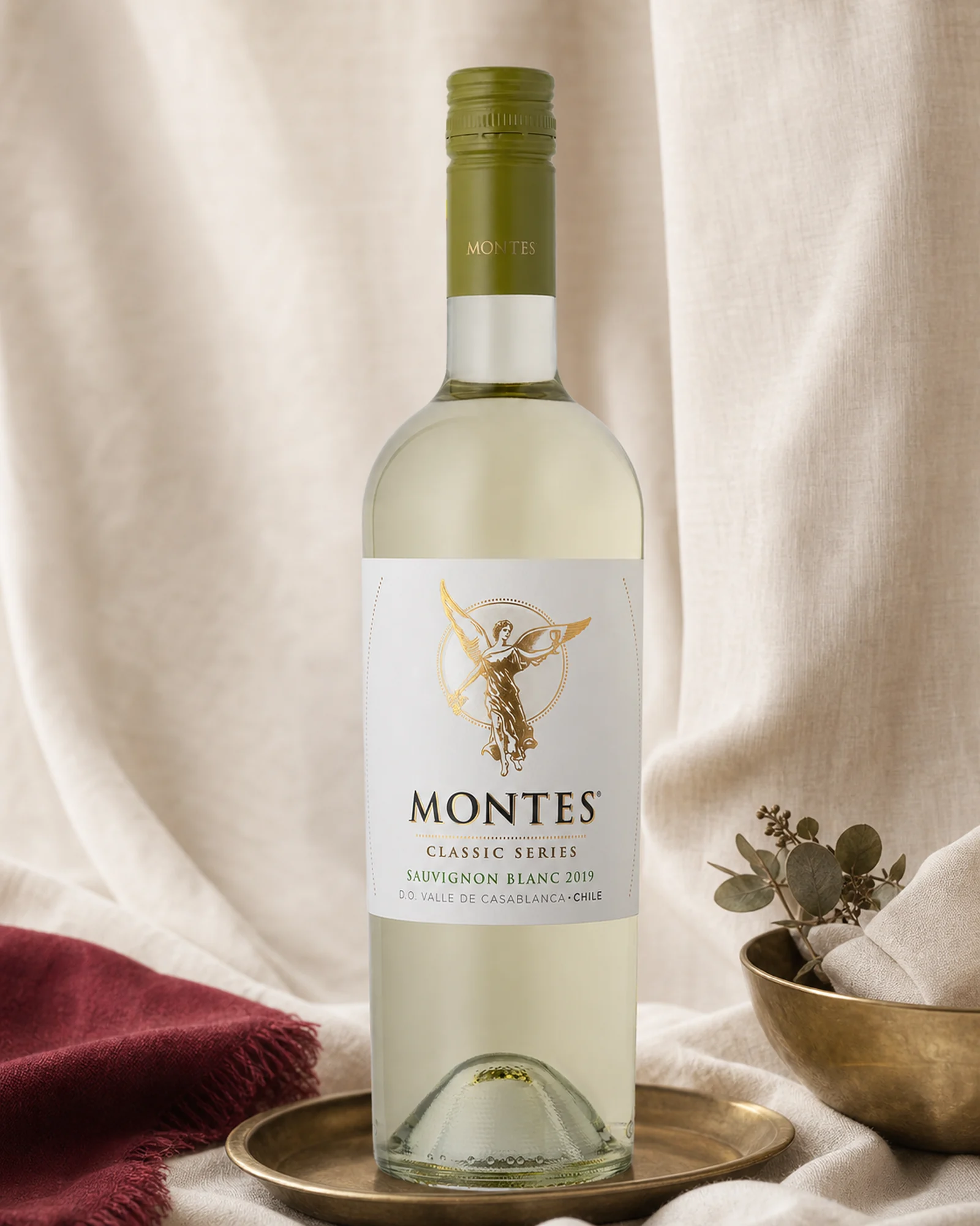 Montes Classic Sauvignon Blanc — чилийское белое сухое совиньон блан