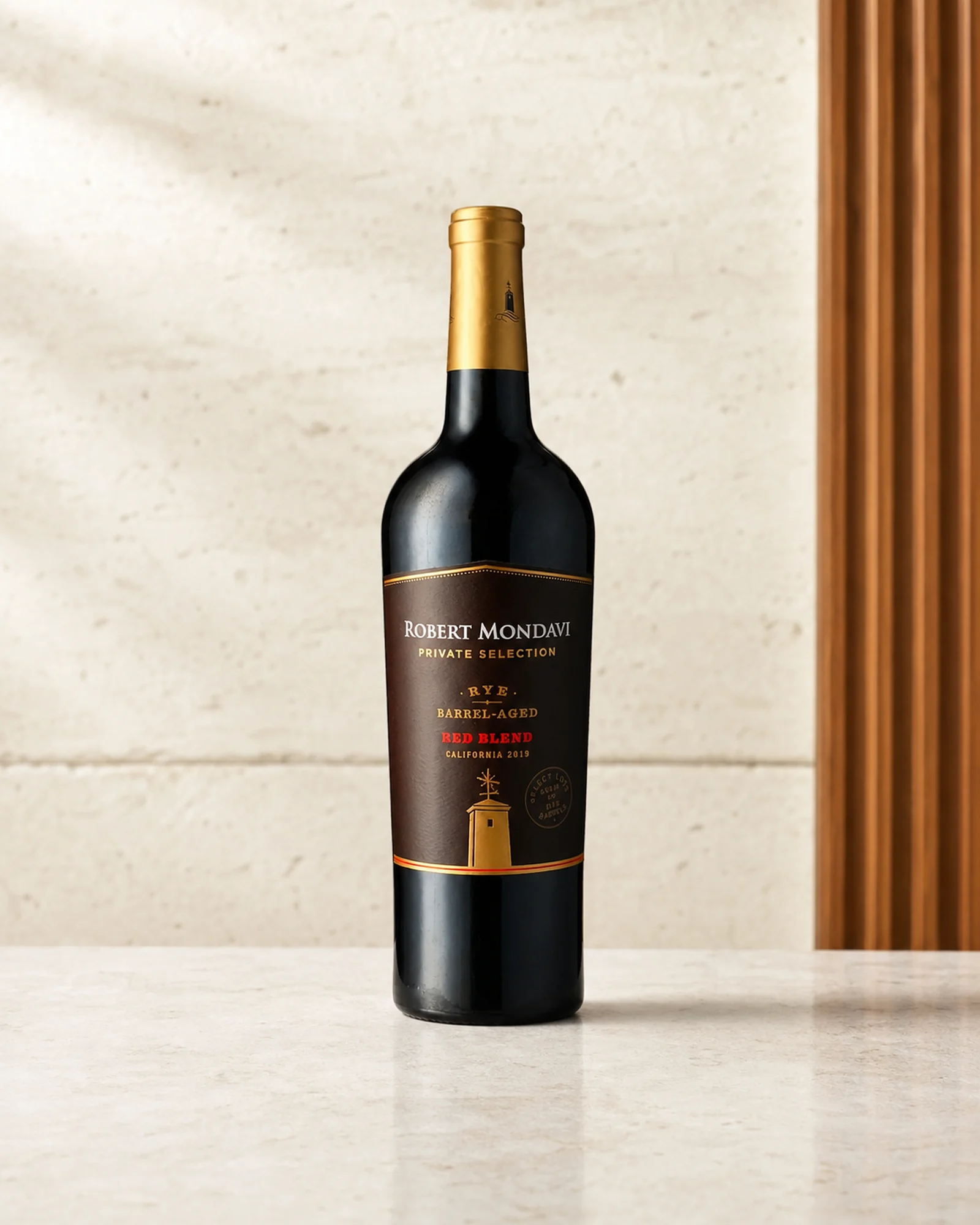 Robert Mondavi Rye Red Blend — калифорнийский красный купаж, выдержанный в бочках из-под ржаного виски (Robert Mondavi Private Selection)