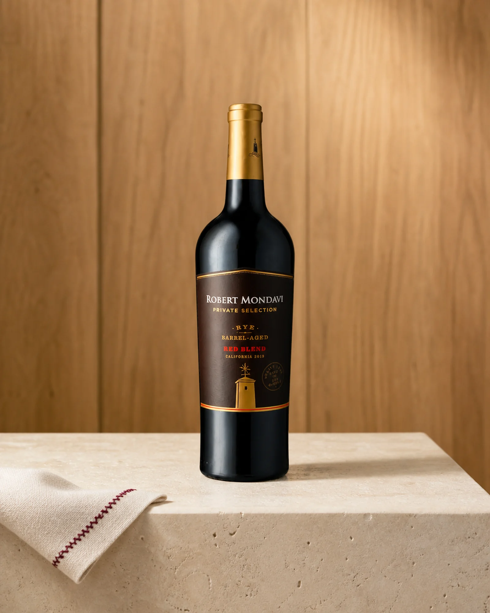 Robert Mondavi Rye Red Blend — калифорнийский красный купаж, выдержанный в бочках из-под ржаного виски (Robert Mondavi Private Selection)
