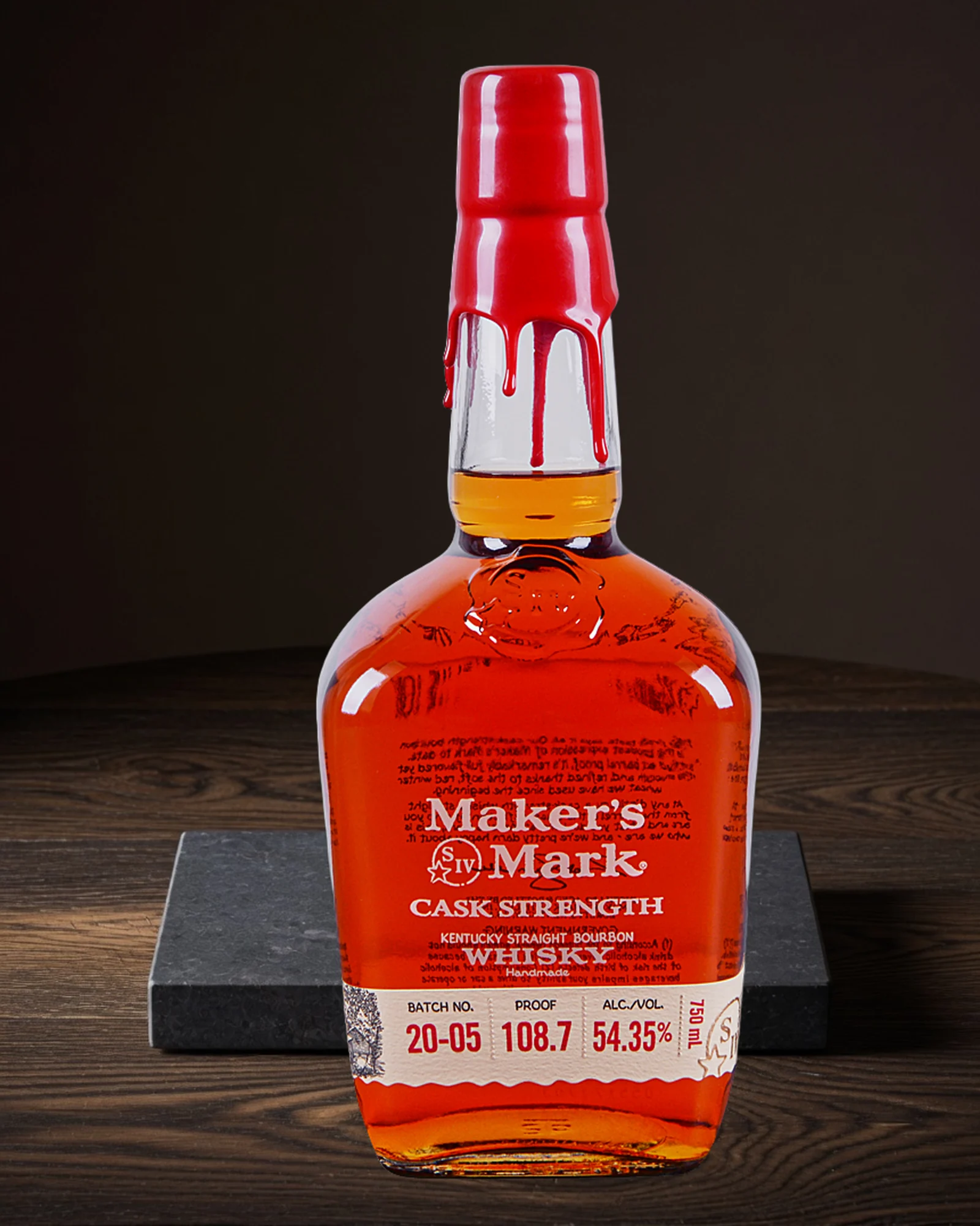 Maker's Mark Cask Strength — бурбон бочковой крепости Maker's Mark