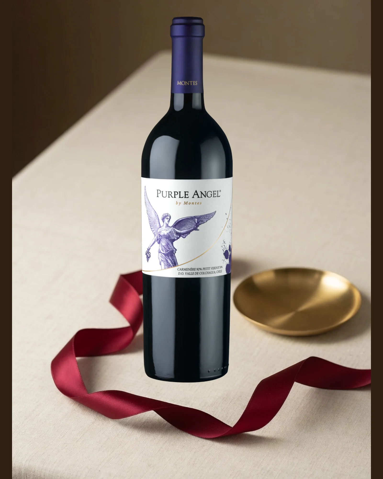 Montes Purple Angel 2019 — чилийский карменер из долины Кольчагуа, винтаж 2019