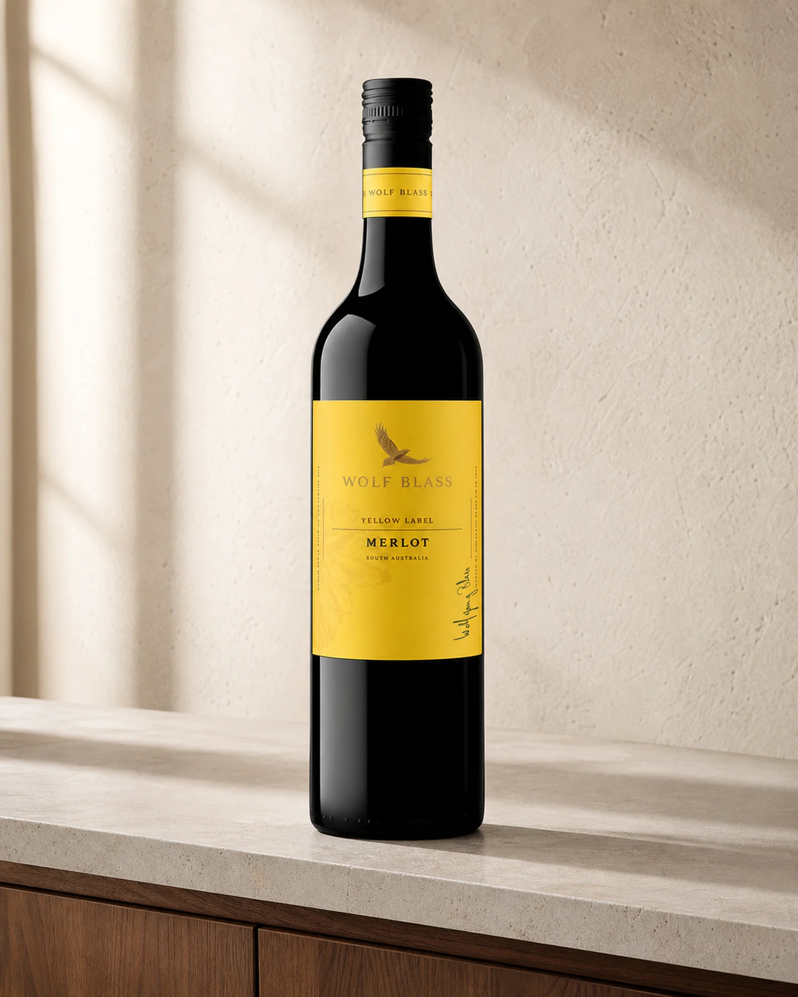 Wolf Blass Yellow Label Merlot 2019 — австралийское красное вино линейки Yellow Label, урожай 2019