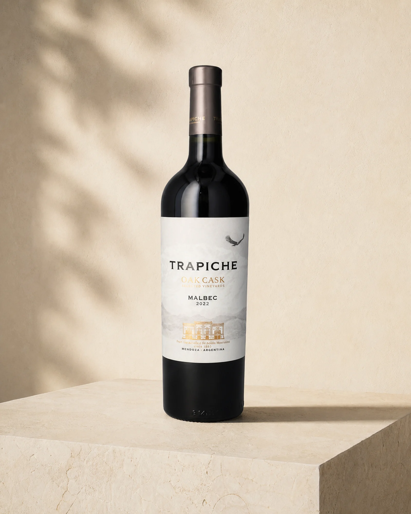 Trapiche Oak Cask Malbec 2022 — красный мальбек линейки Oak Cask урожая 2022, Аргентина