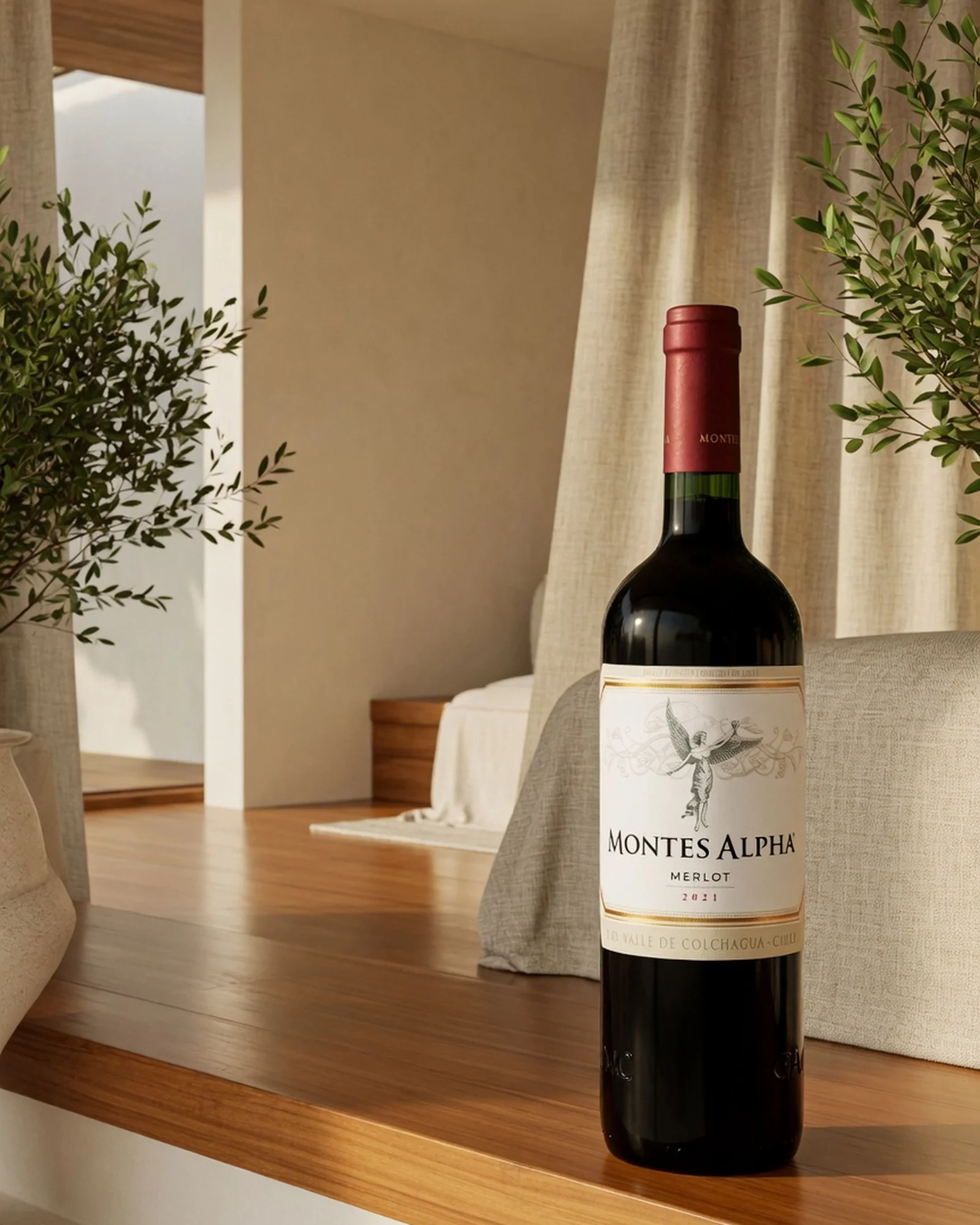 Montes Alpha Merlot — чилийский мерло линейки Alpha из долины Colchagua
