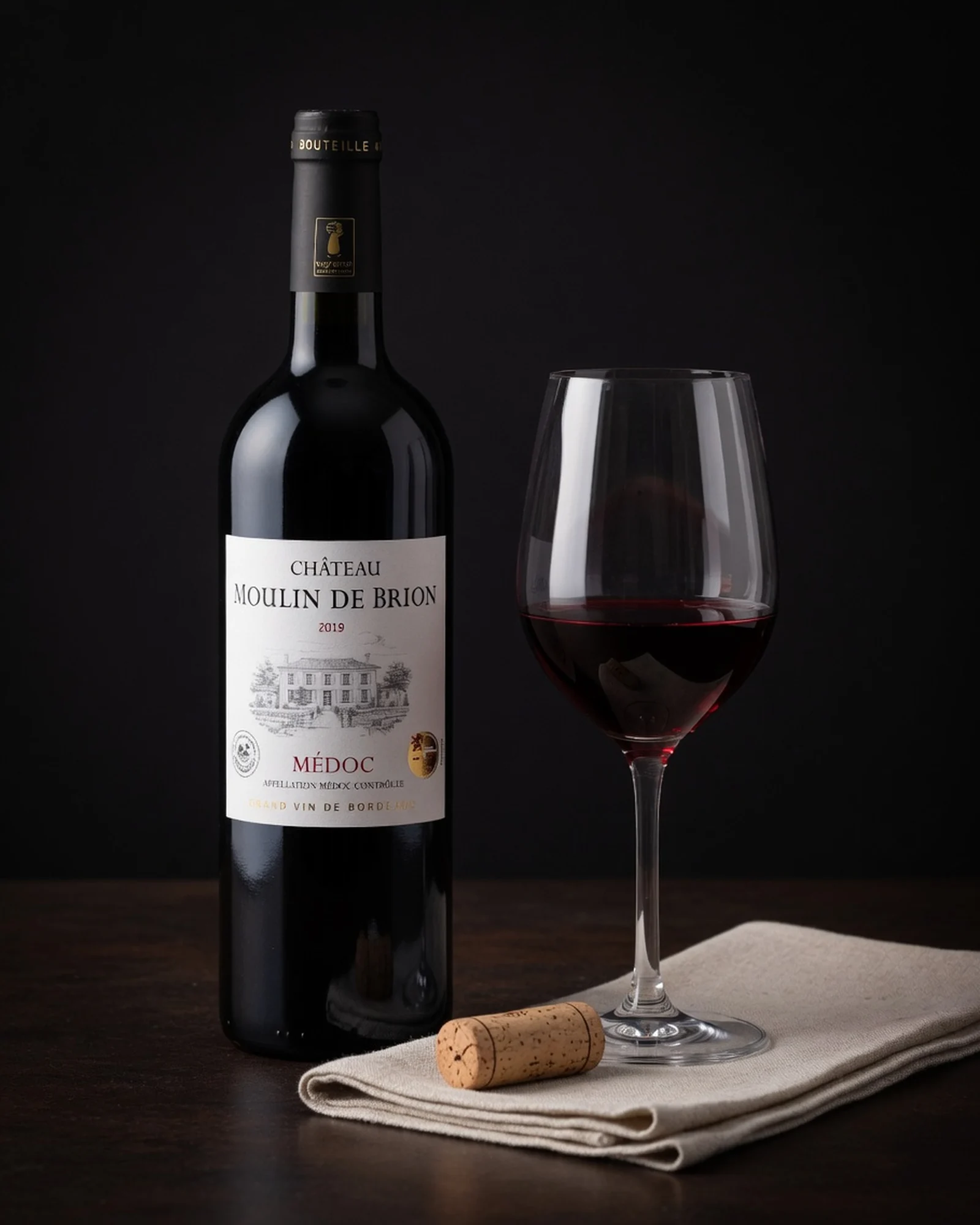 Château Moulin de Brion Médoc 2019 — красное сухое AOC Médoc, семейные Vignobles Cruchon, 2019