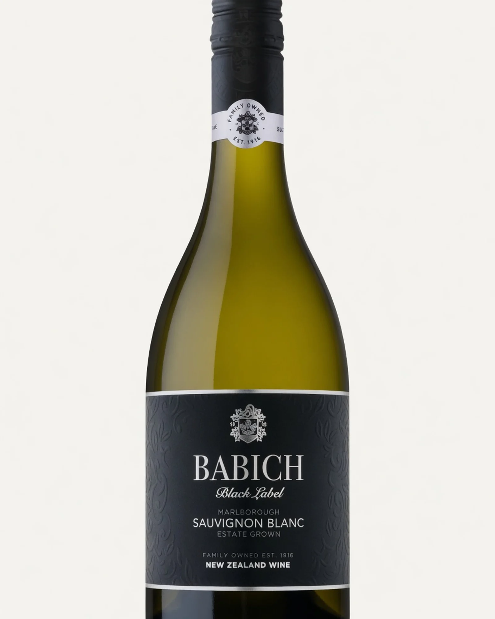 Babich Black Label Sauvignon Blanc 2022 — белый совиньон блан линейки Black Label, урожай 2022, Мальборо