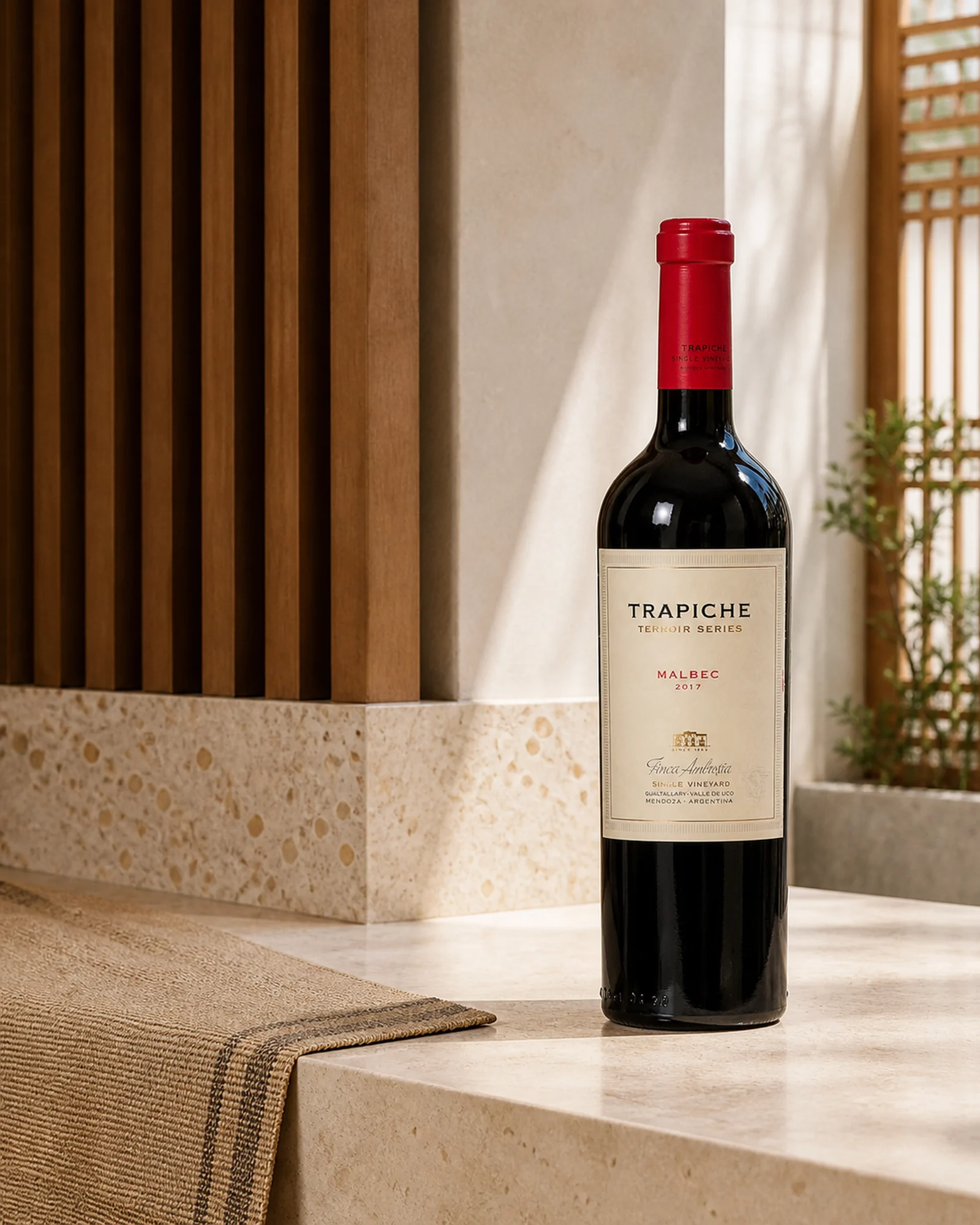 Trapiche Malbec Ambrosía 2017 — красный мальбек Terroir Series с участка Finca Ambrosía в Гуальтальяри