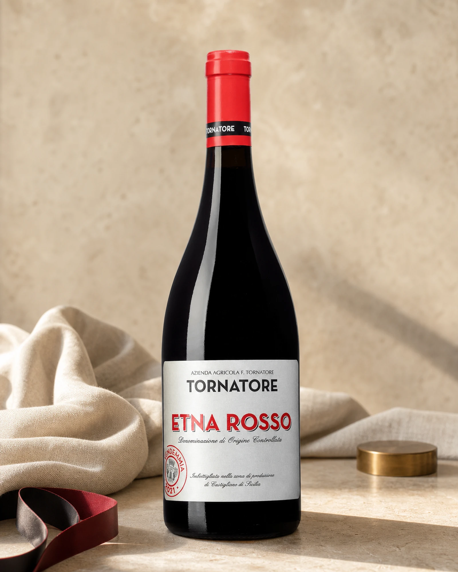 Tornatore Etna Rosso 2021 — красное вино Etna DOC семьи Tornatore, урожай 2021