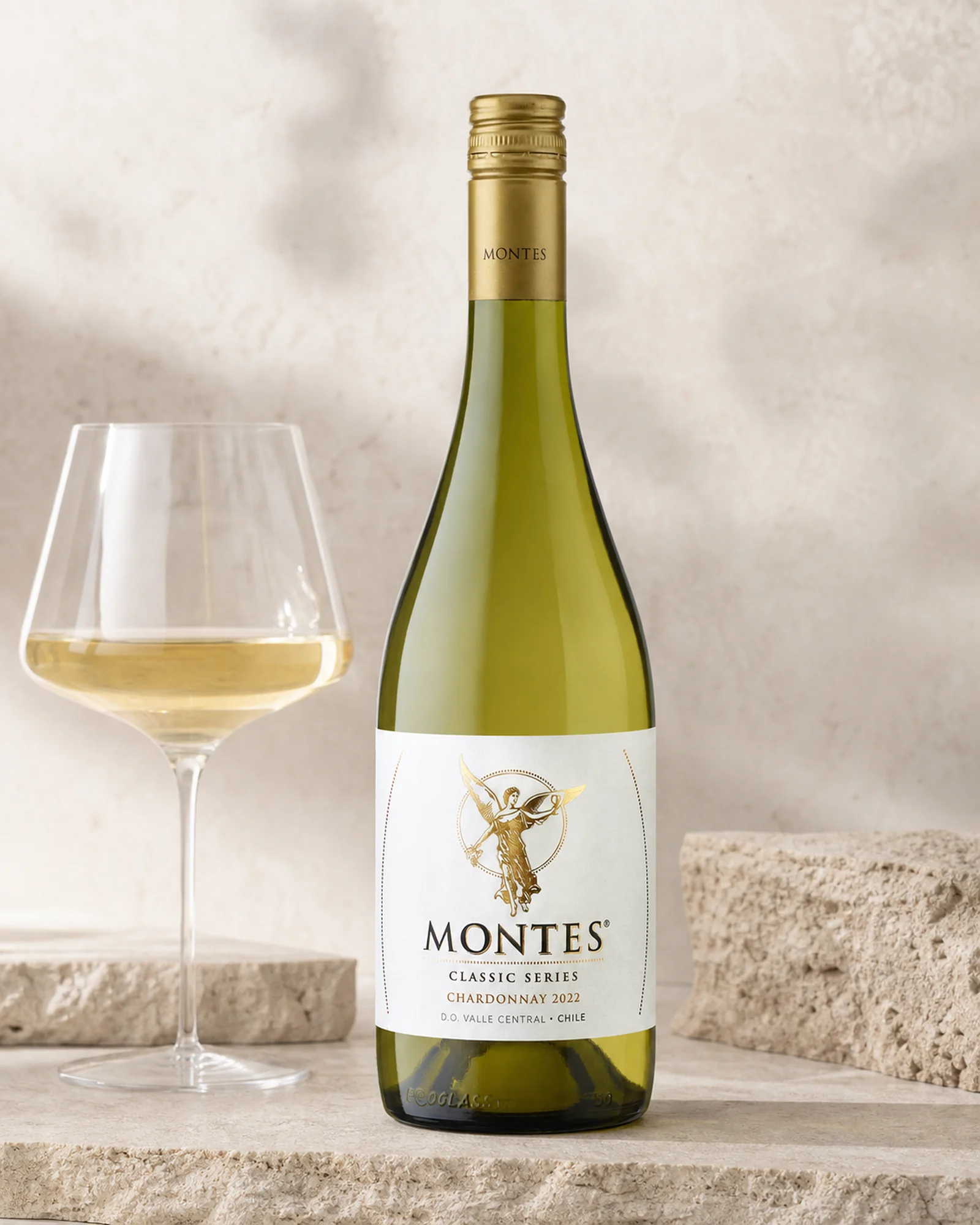 Montes Classic Chardonnay — чилийское шардоне линейки Classic Series